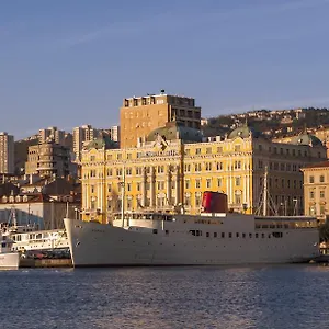 https://botel-marina.primorje-gorskikotar.com